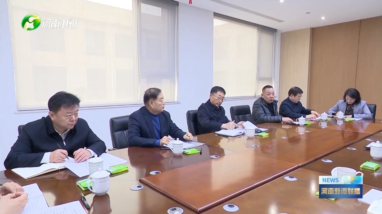 河南卫视新闻联播报道集团党委书记、创始人楚金甫参加省委书记刘宁在许昌召开的民营企业座谈会